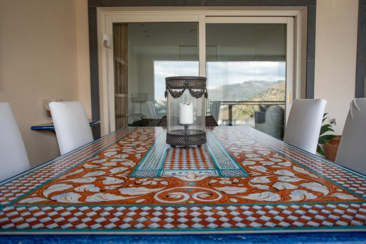 Beautiful Apartment In The Centre Of Taormina Exterior foto