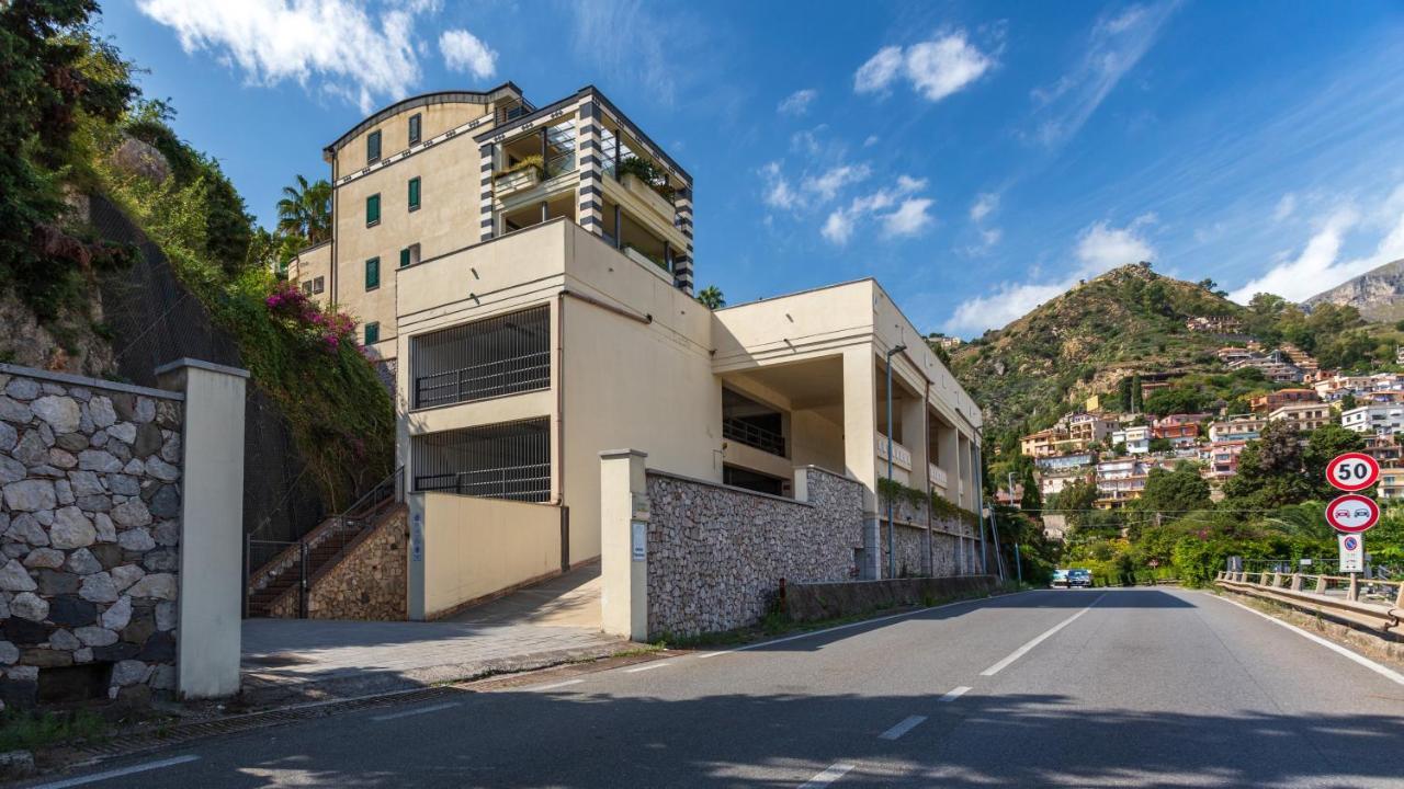 Beautiful Apartment In The Centre Of Taormina Exterior foto