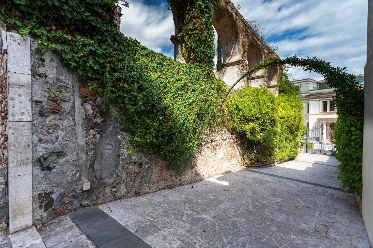 Beautiful Apartment In The Centre Of Taormina Exterior foto