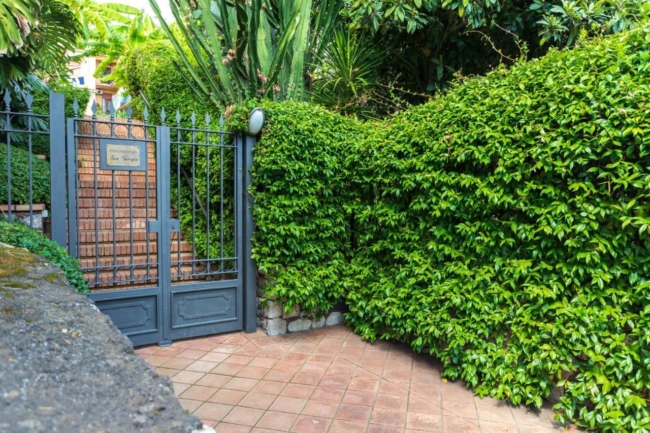 Beautiful Apartment In The Centre Of Taormina Exterior foto